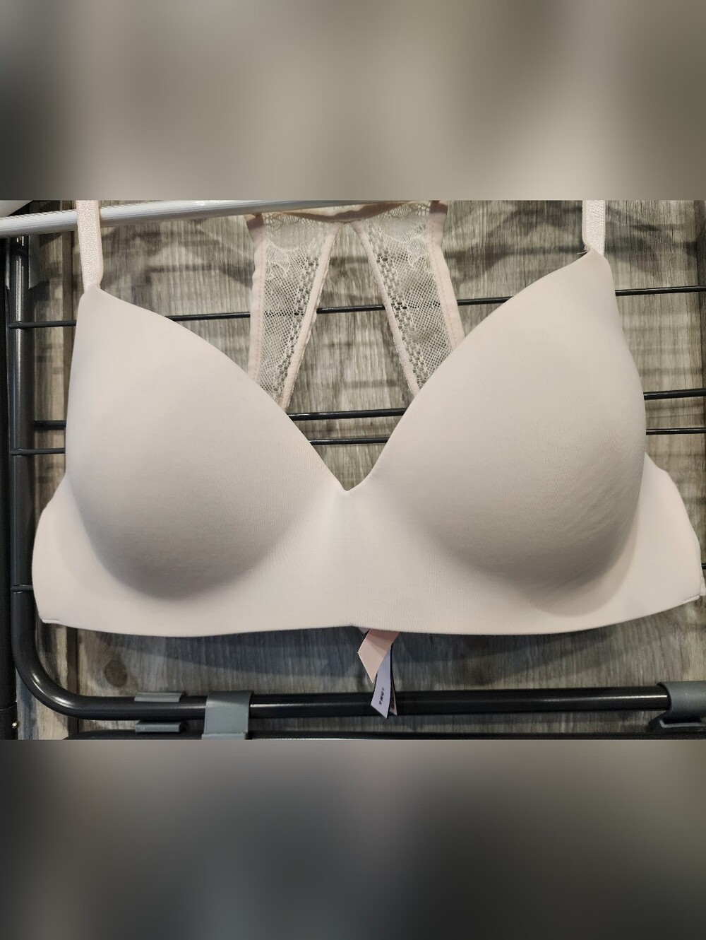 Victoria's Secret T Shirt Lightly Lined Racerback Lace Bra Wireless 36C Pink - Picture 2 of 5